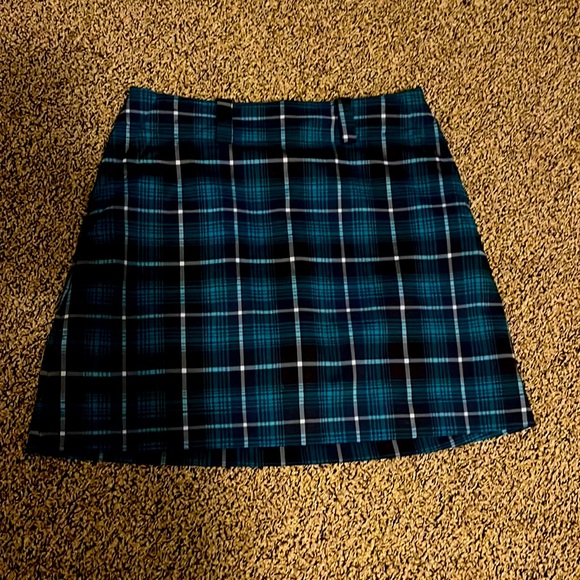 Nike Dresses & Skirts - Plaid Nike golf skirt